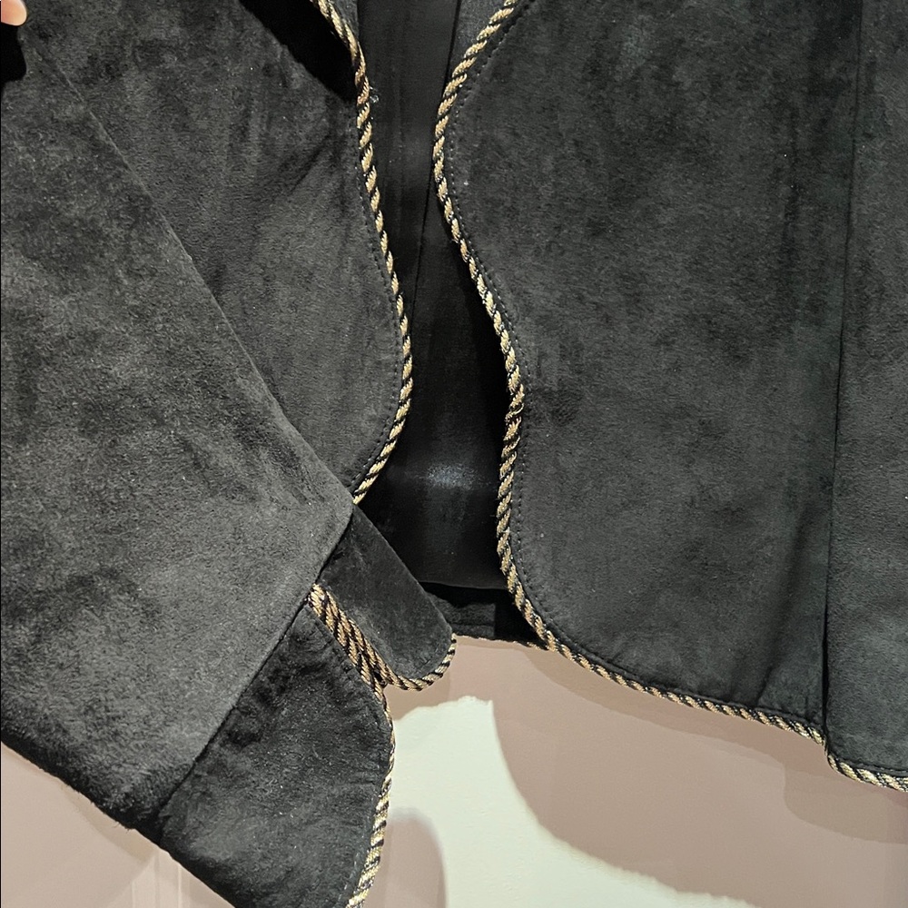 Danier Black Suede Bolero Jacket w/Trim Detail 💕 - Picture 2 of 8